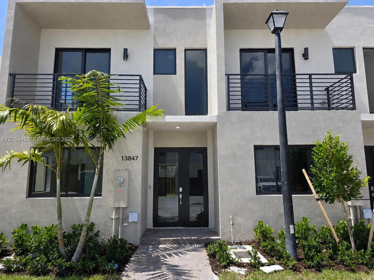 Townhouse at 13847 SW 261st St, Homestead FL 33032
