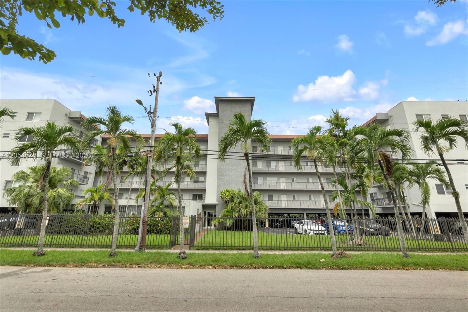 Condominium at 900 SW 84th Ave # 412A, Miami FL 33144