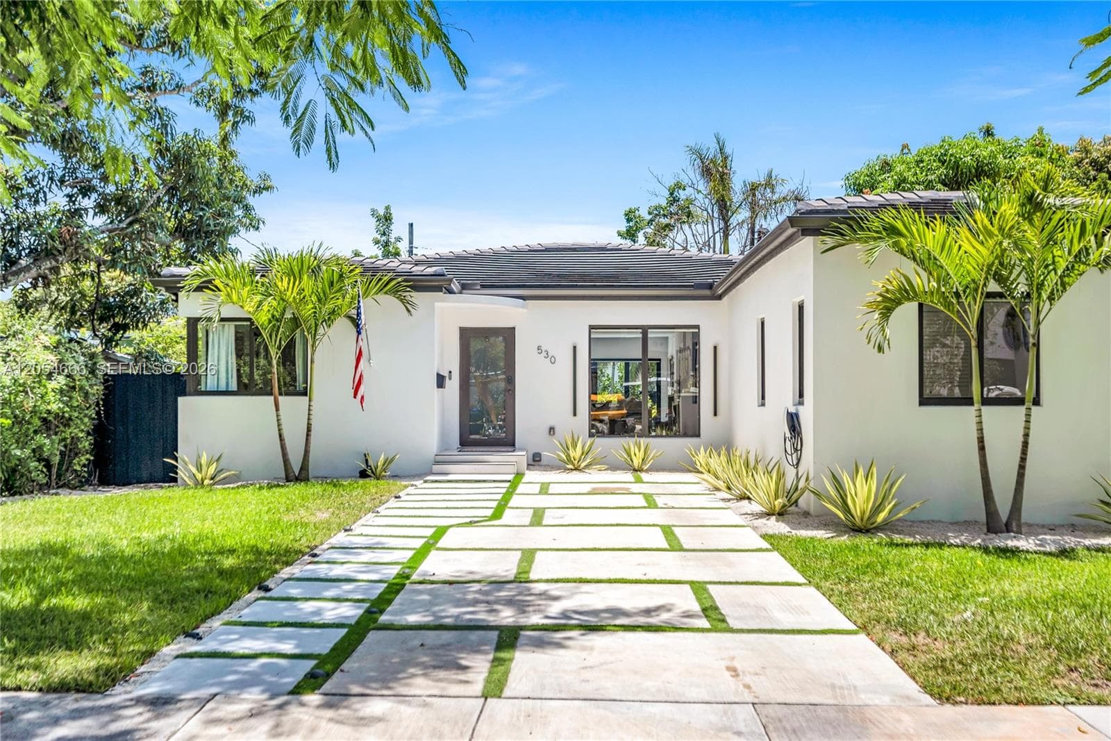 Single Family Residence at 530 SW 18th Ter, Miami FL 33129