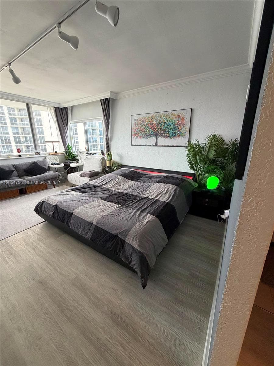 Condominium at 19201 Collins Ave # 1126, Sunny Isles Beach FL 33160