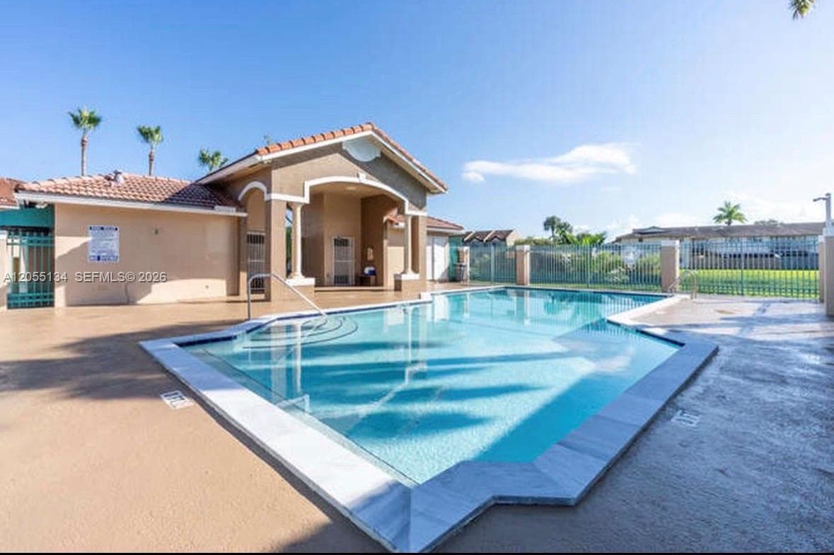 Condominium at Miami, FL, 33183