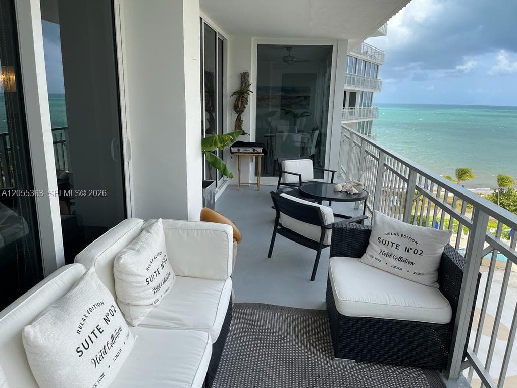 Condominium at 600 Grapetree Dr, Key Biscayne FL 33149