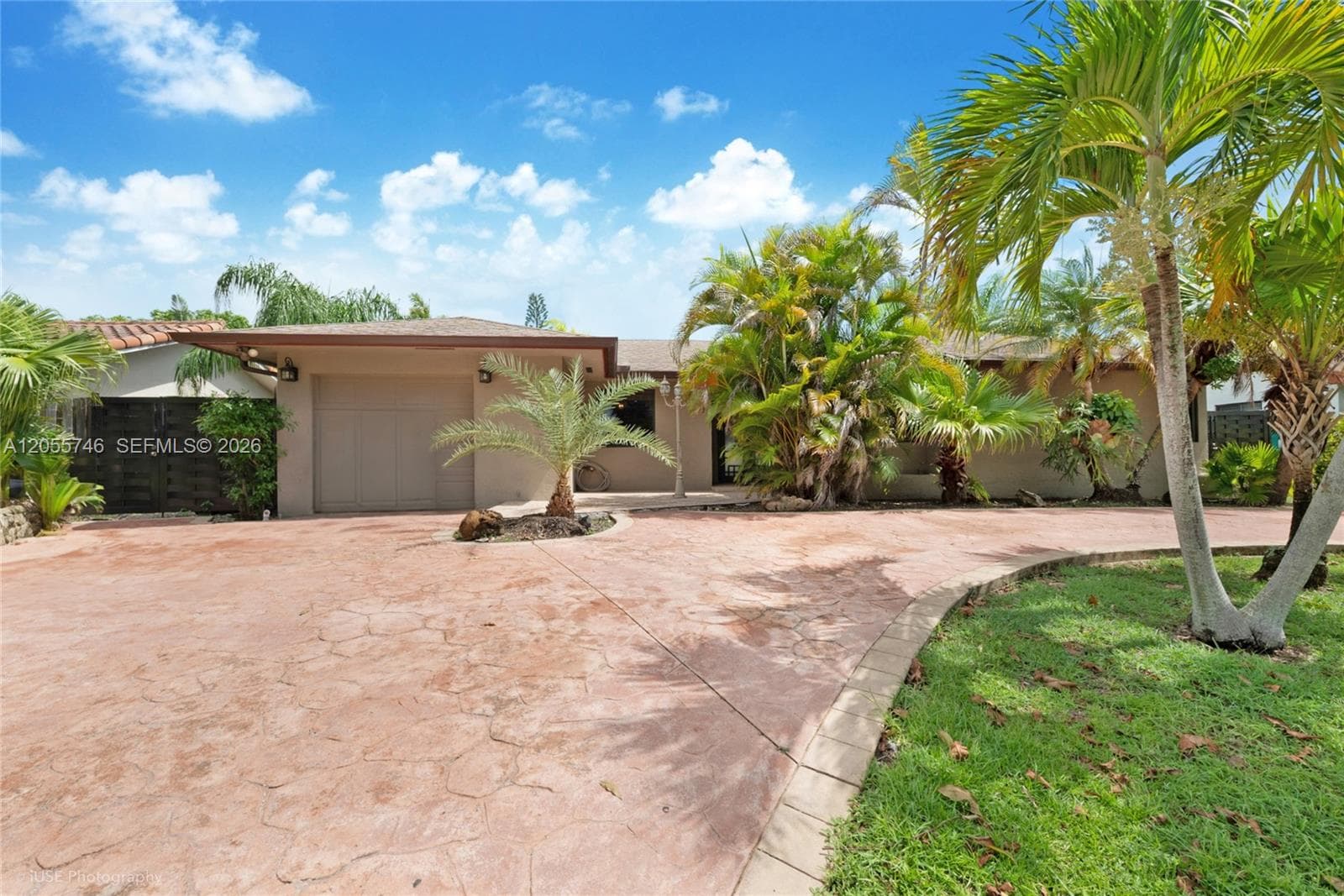 Single Family Residence at Palmetto Bay, FL, 33157