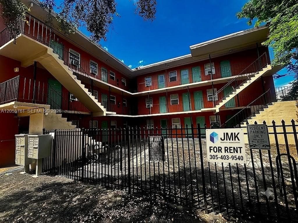 Apartment at 3669 Thomas Ave # 6, Miami FL 33133