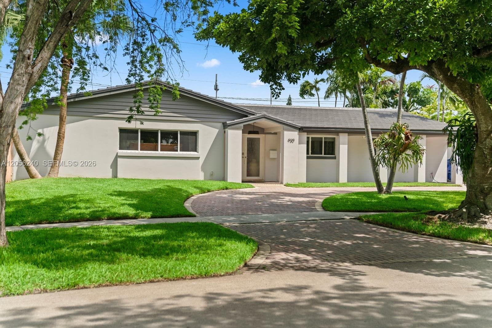 Single Family Residence at 930 NE 182nd Ter, North Miami Beach FL 33162