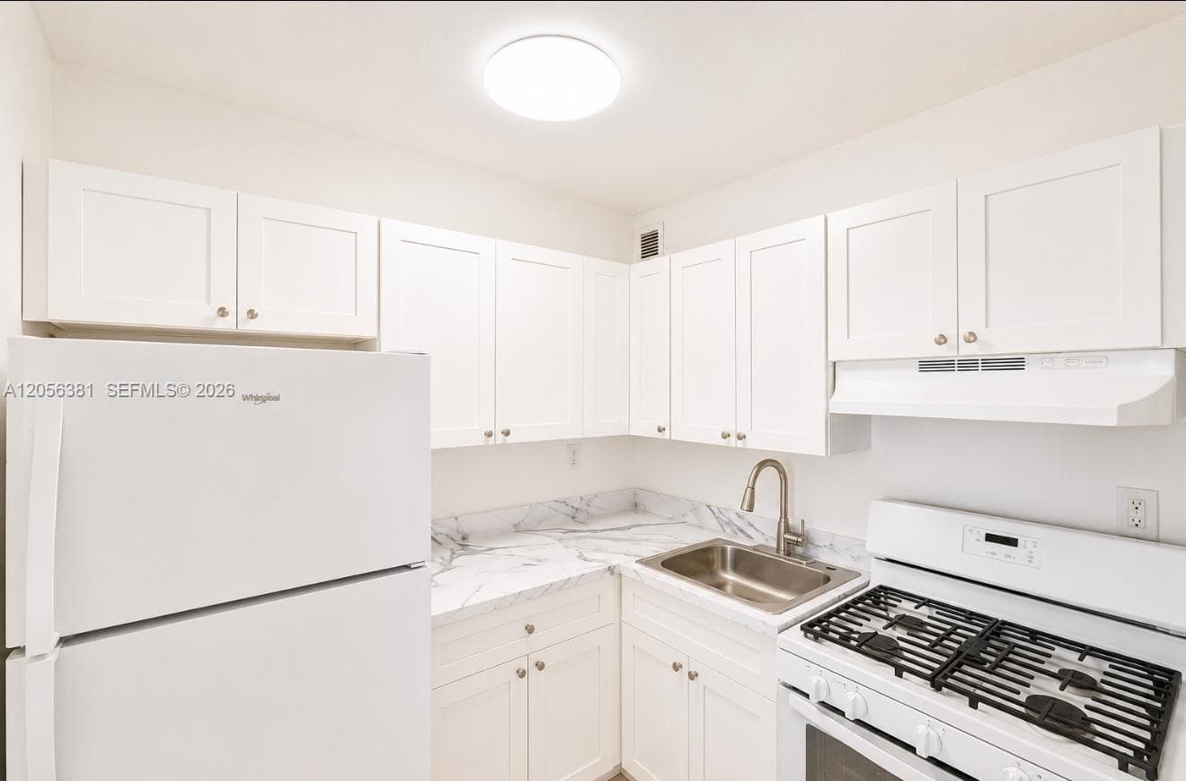 Apartment at 465 E 28th St # 10, Hialeah FL 33013
