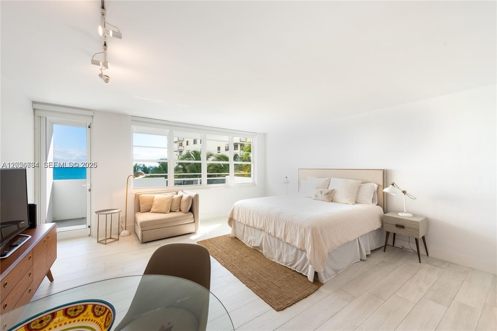 Condominium at 100 Lincoln Rd # 619, Miami Beach FL 33139