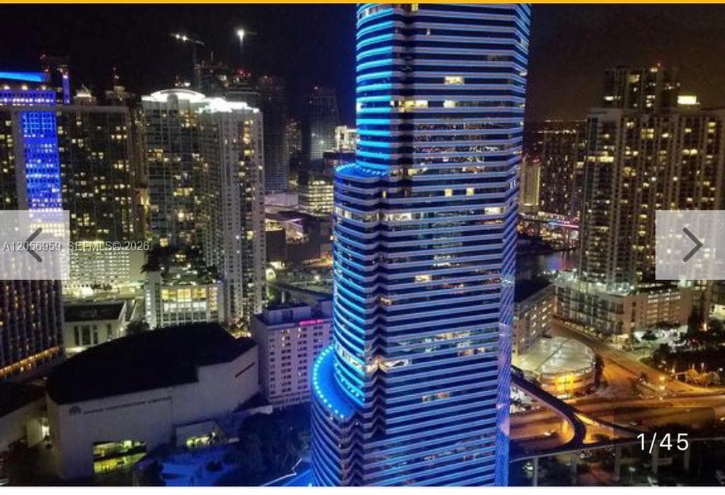 Condominium at 151 SE 1st St # 1803, Miami FL 33131