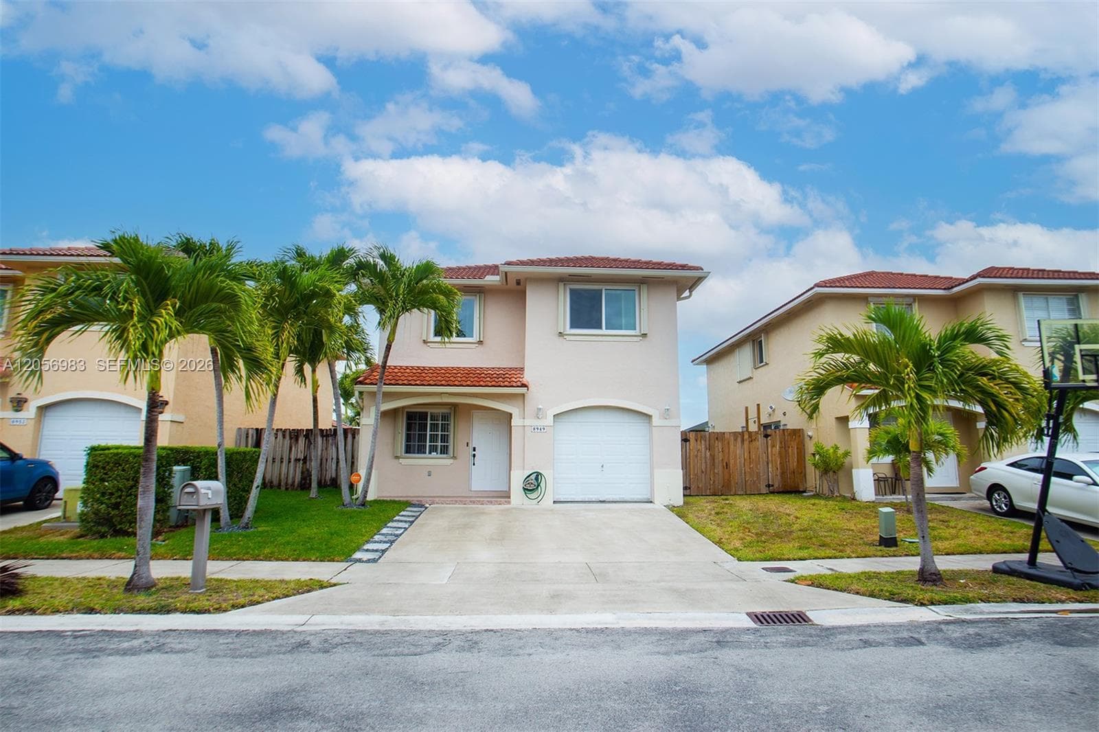 Single Family Residence at 8949 SW 214th St # 8949, Cutler Bay FL 33189