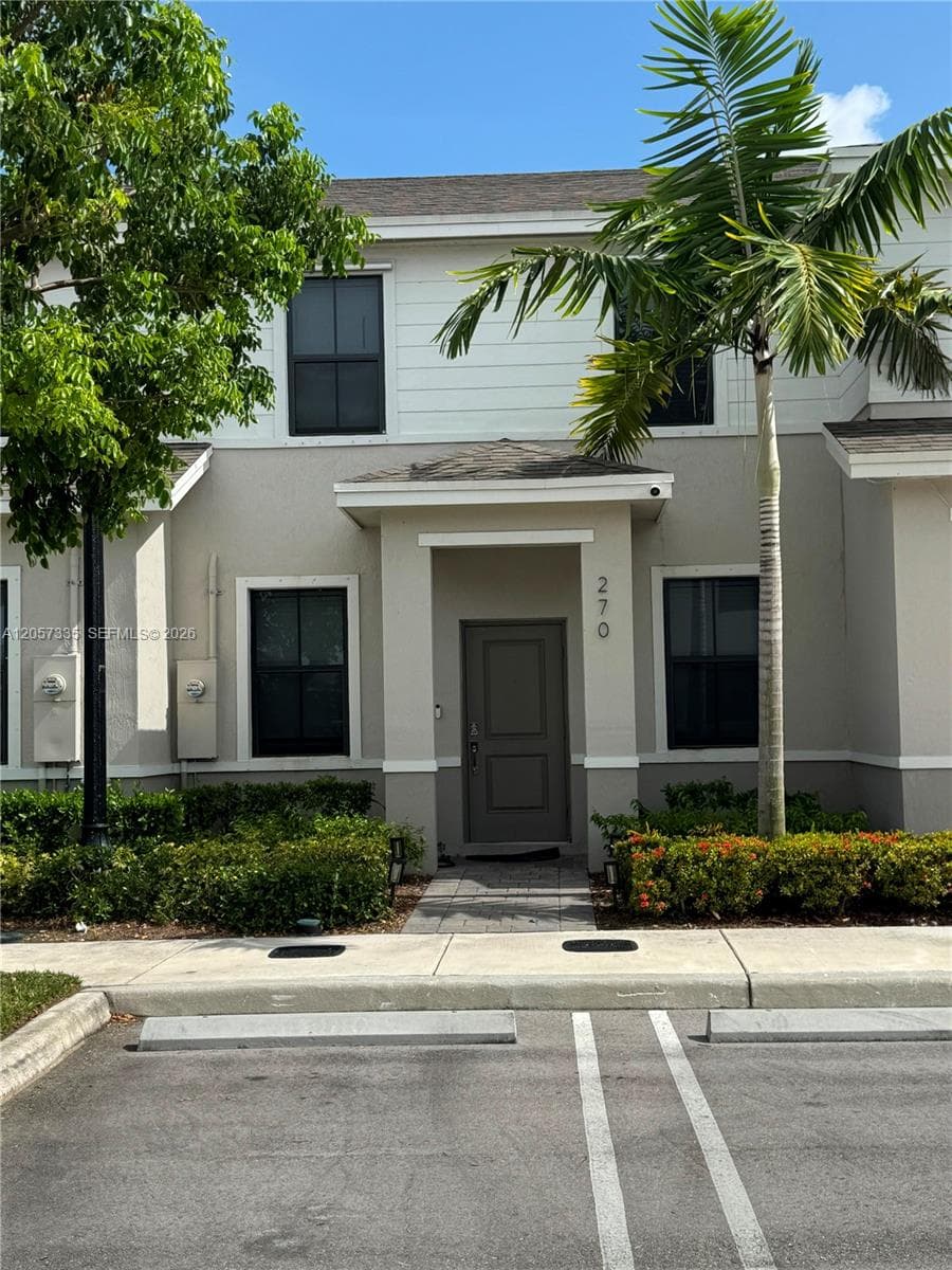 Townhouse at 270 NE 12th St # 270, Florida City FL 33034