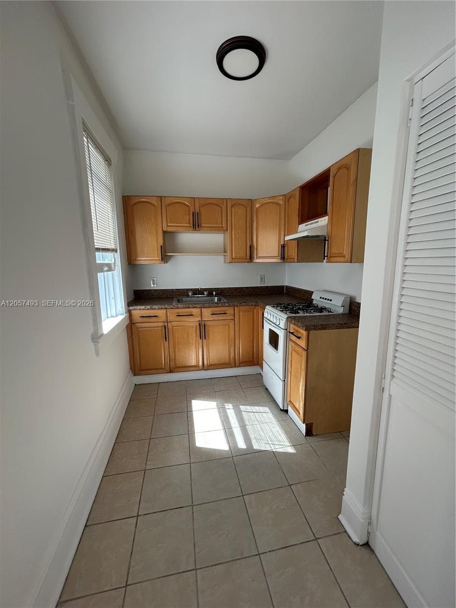 Apartment at 529 NE 66th St # 7, Miami FL 33138