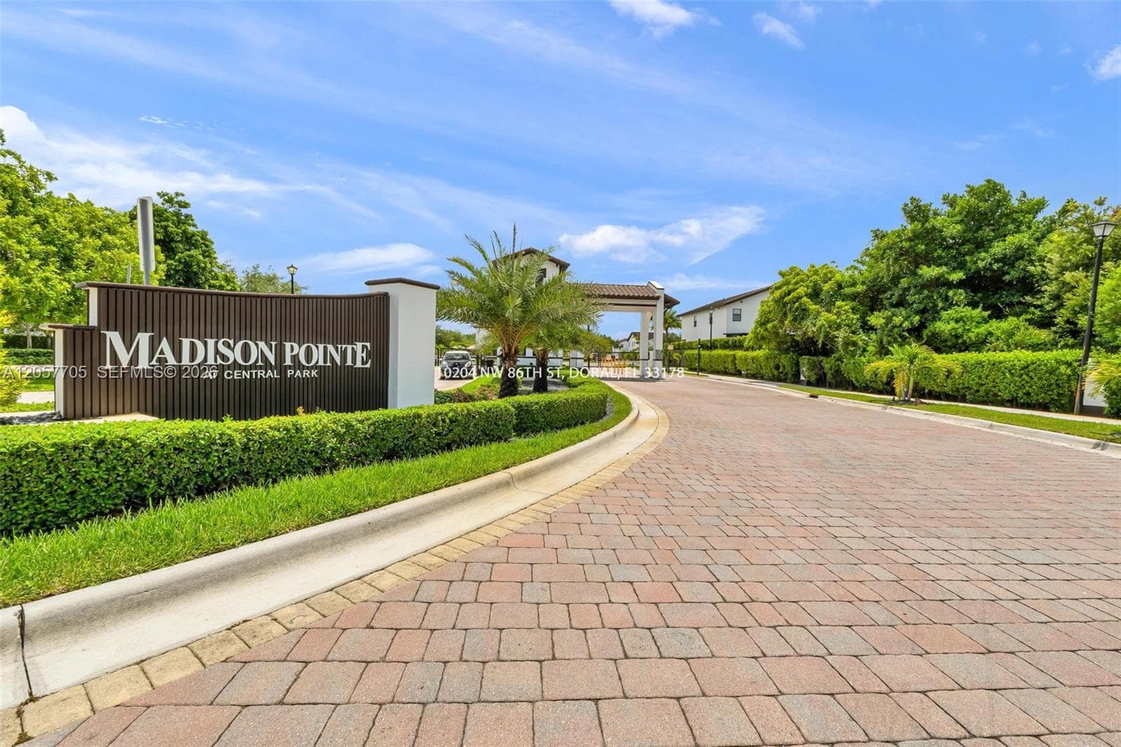 Single Family Residence at 10204 NW 86th St, Doral FL 33178