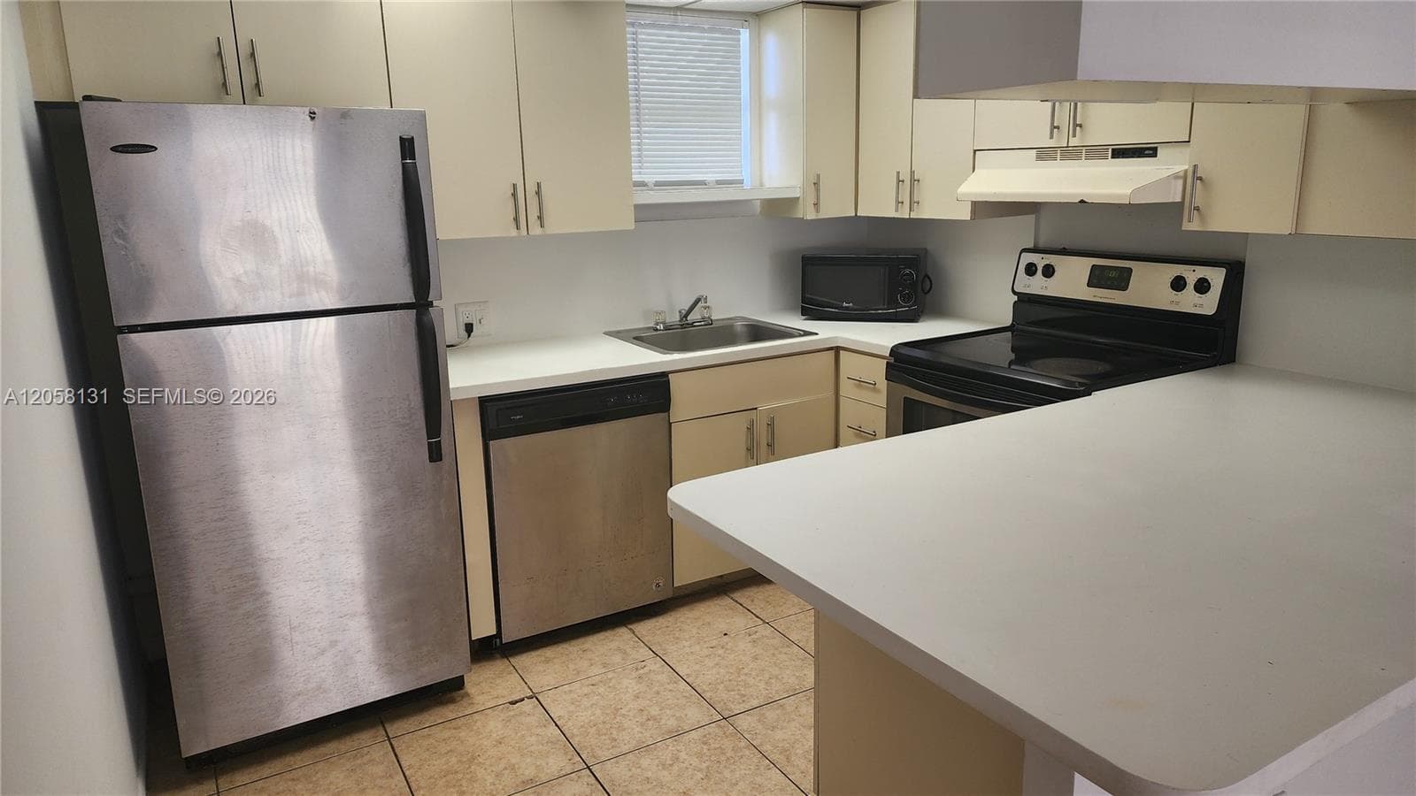 Condominium at 8290 Lake Dr # 405, Doral FL 33166