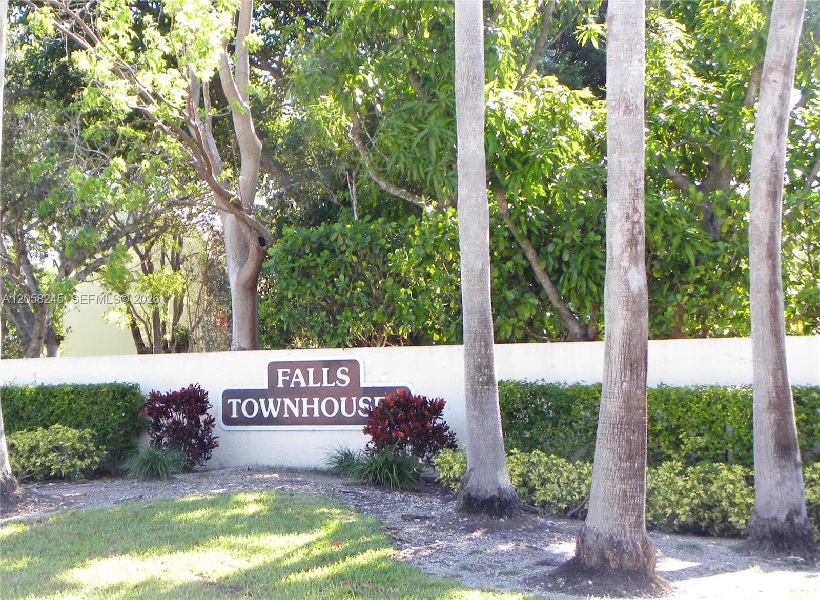 Townhouse at 9196 SW 128th Ln, Miami FL 33176