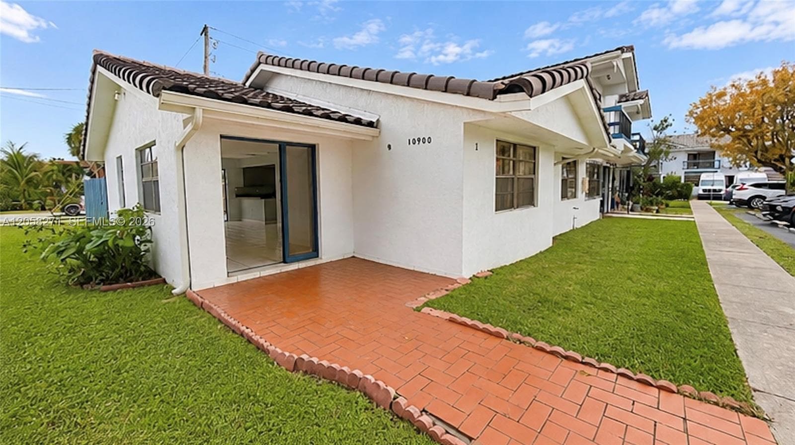 Apartment at 10900 NW 7th St # 101, Miami FL 33172