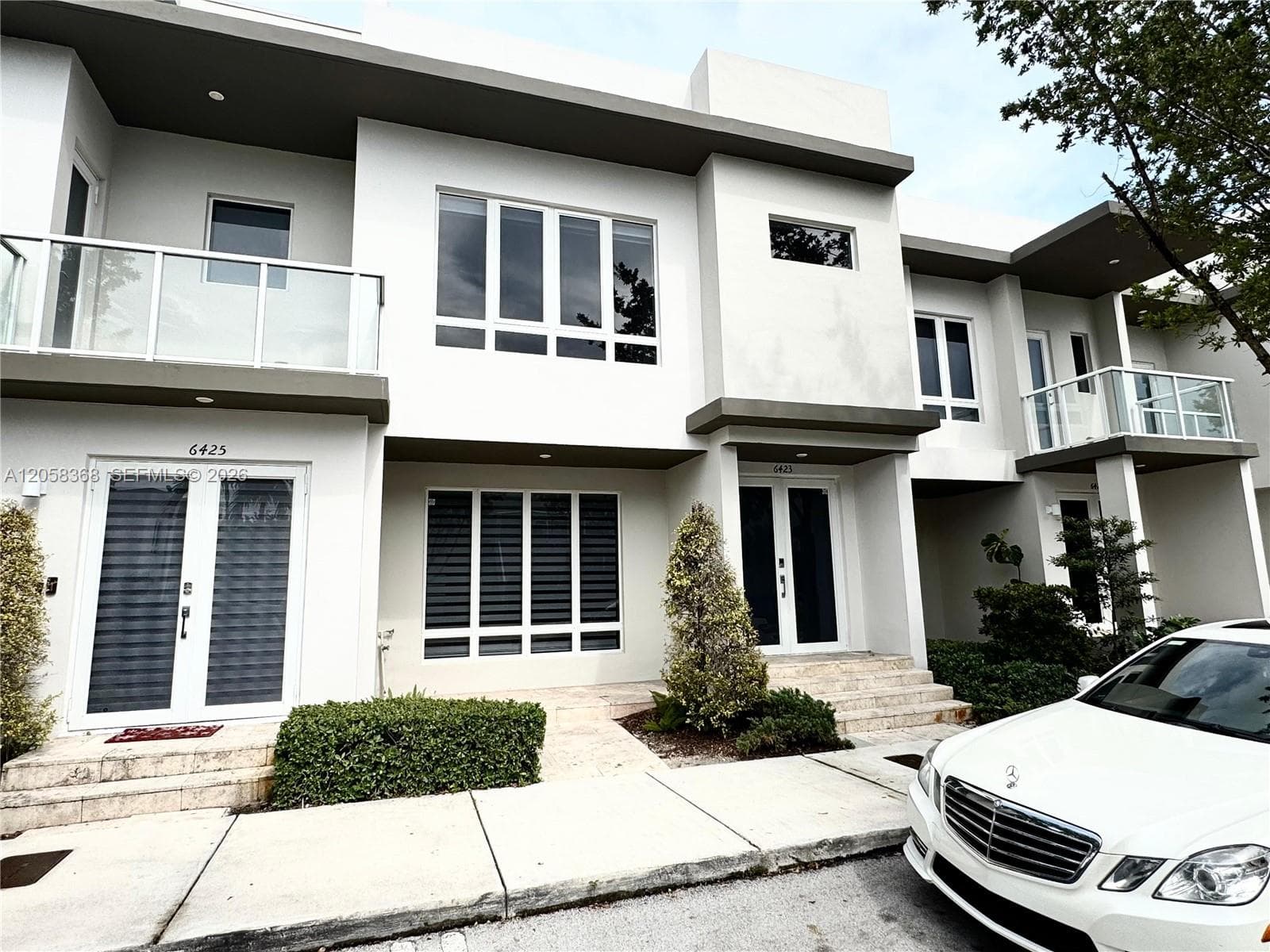 Townhouse at 6423 NW 105th Ct # 0, Doral FL 33178