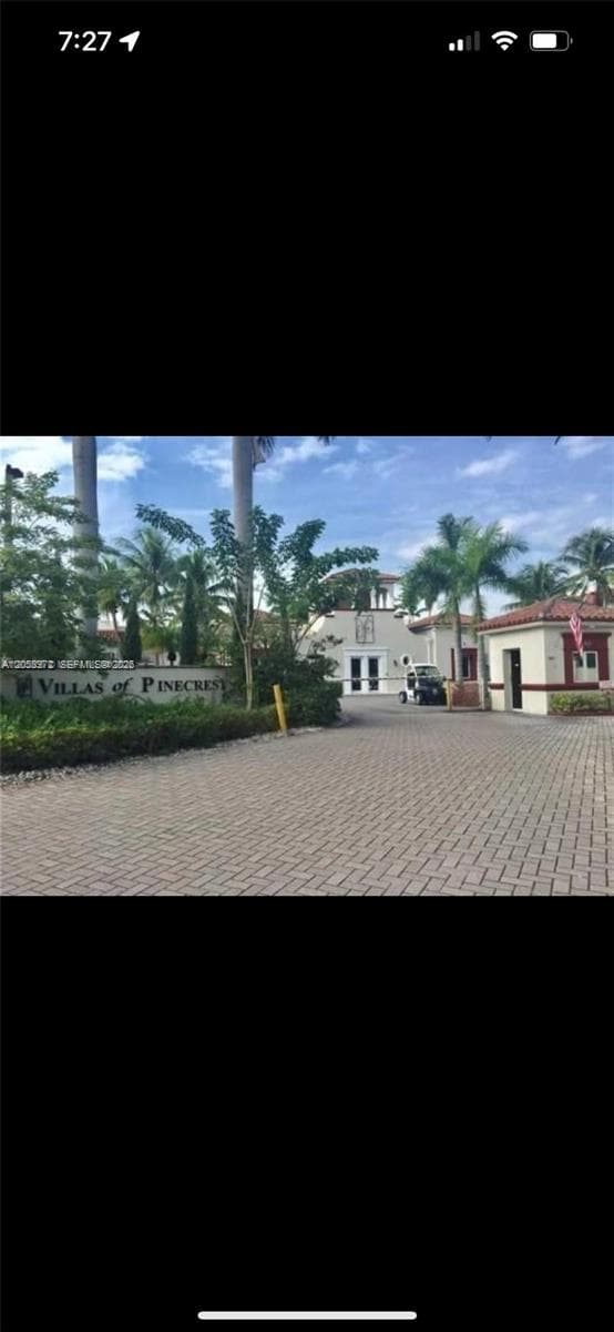 Condominium at 8650 SW 67th Ave # 1013, Pinecrest FL 33156