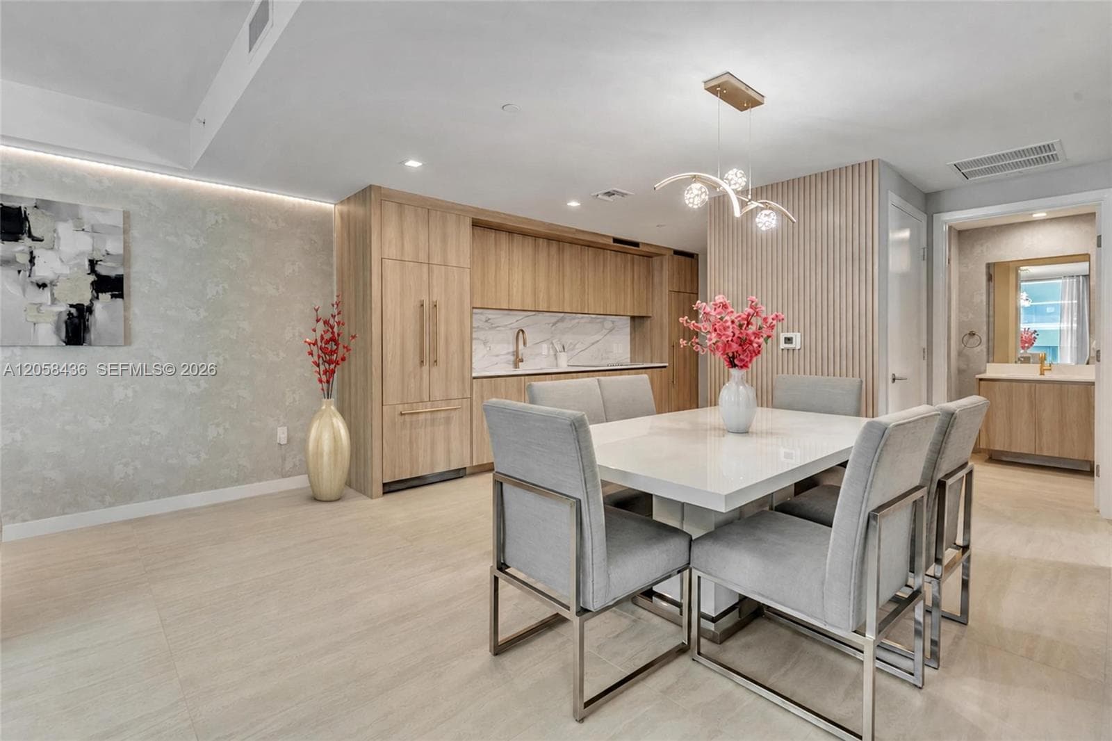 Condominium at 77 SE 5th St # 2006, Miami FL 33131