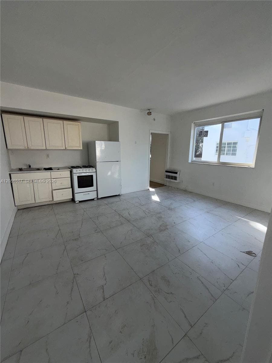 Apartment at 1026 Euclid Ave # 10, Miami Beach FL 33139