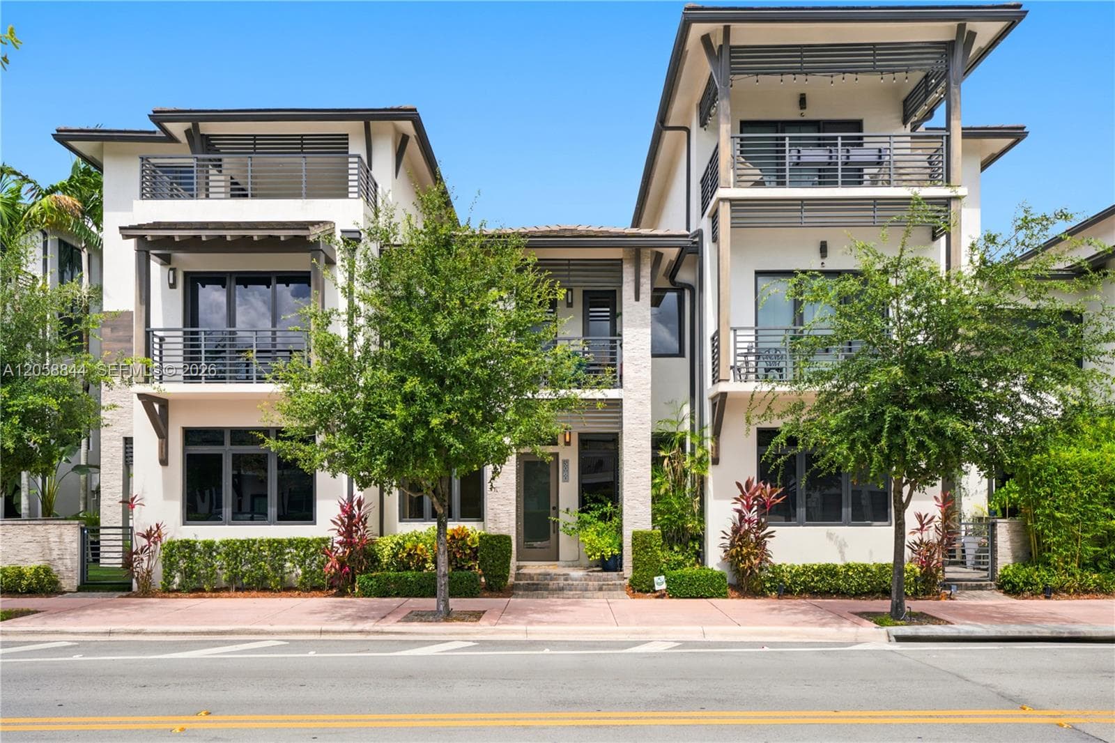 Townhouse at 5080 NW 84th Avenue, Doral FL 33166