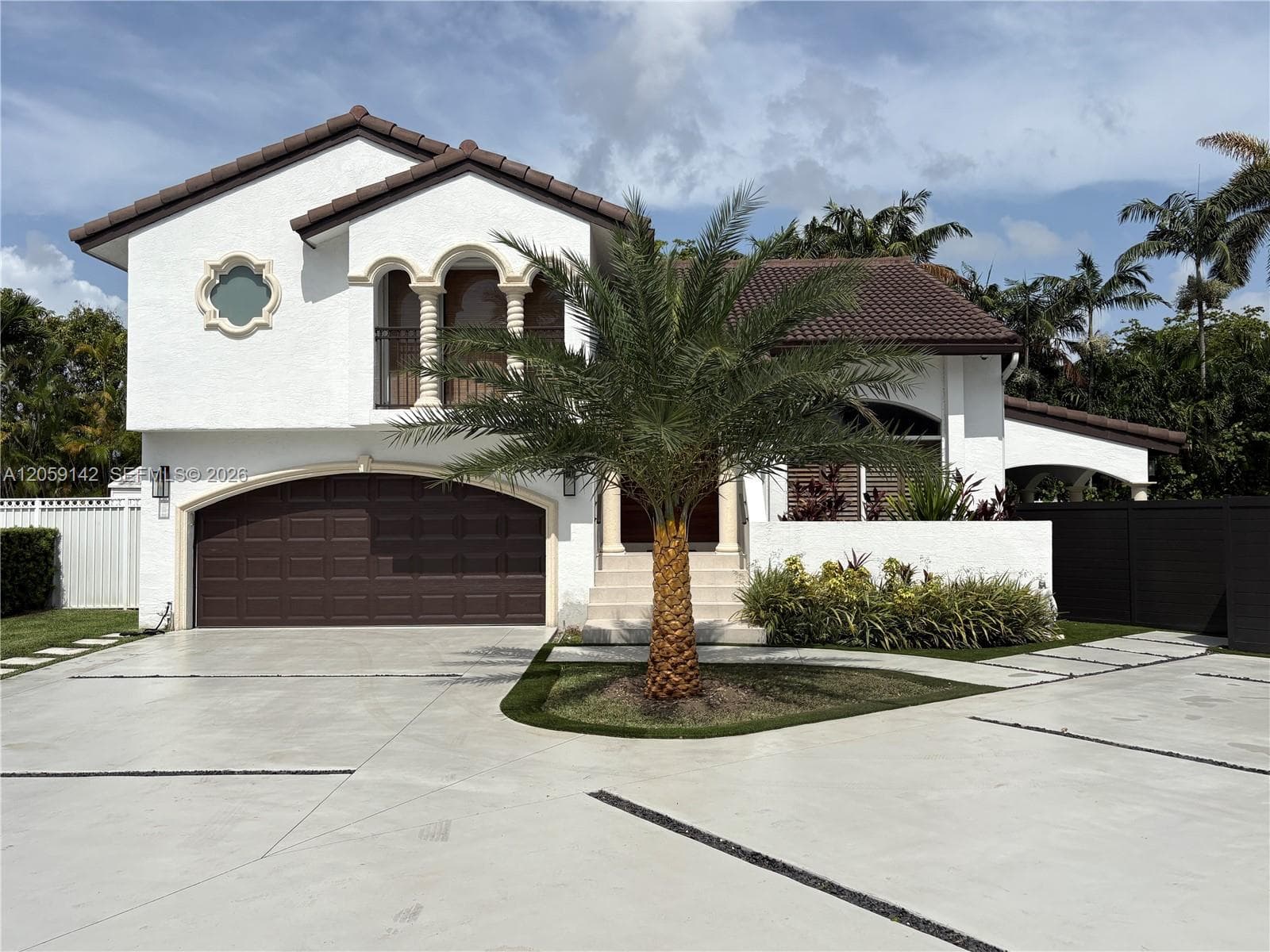 Single Family Residence at 6610 SW 104th Ct, Miami FL 33173
