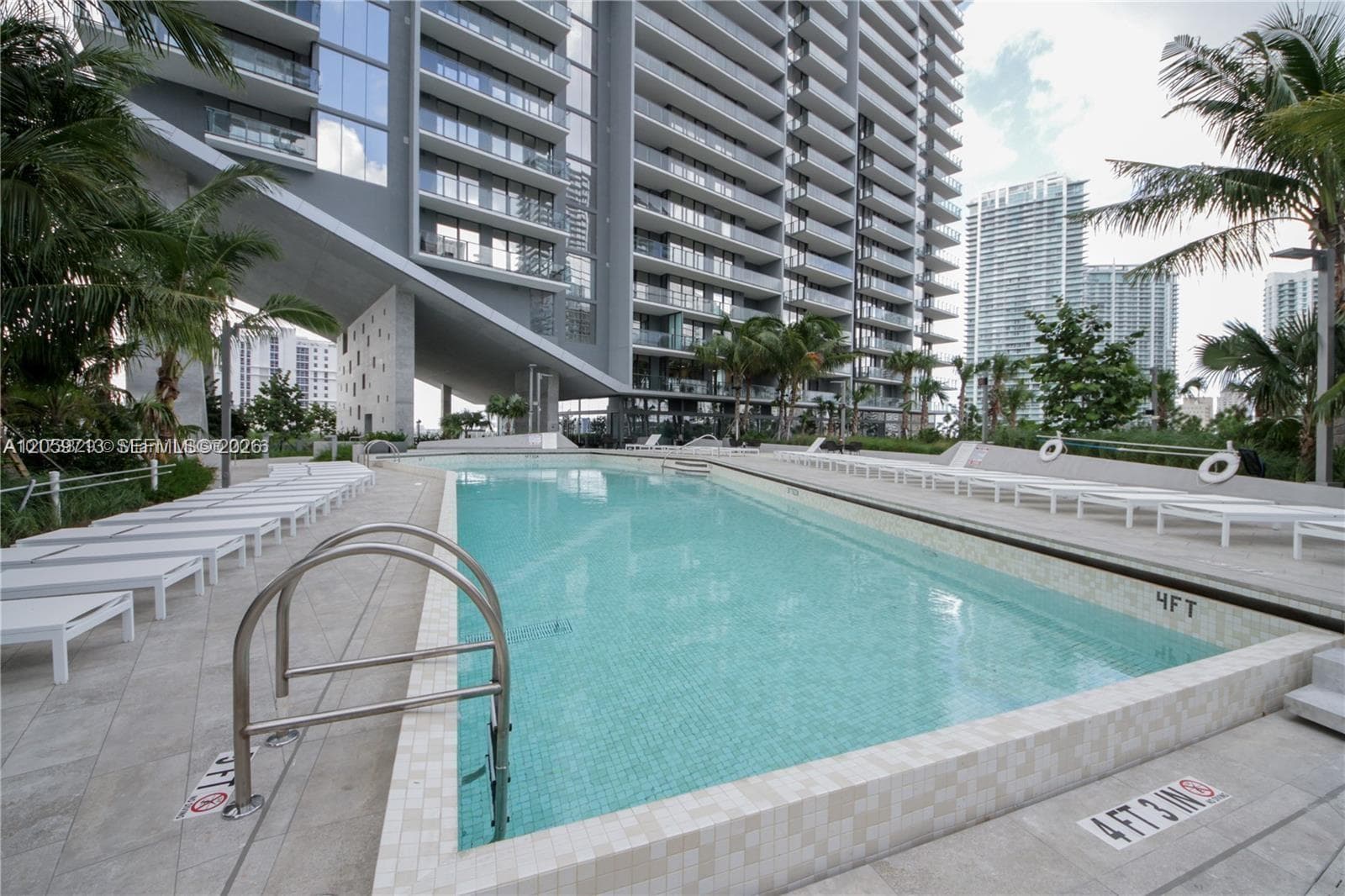 Condominium at 88 SW 7th St # 2902, Miami FL 33130