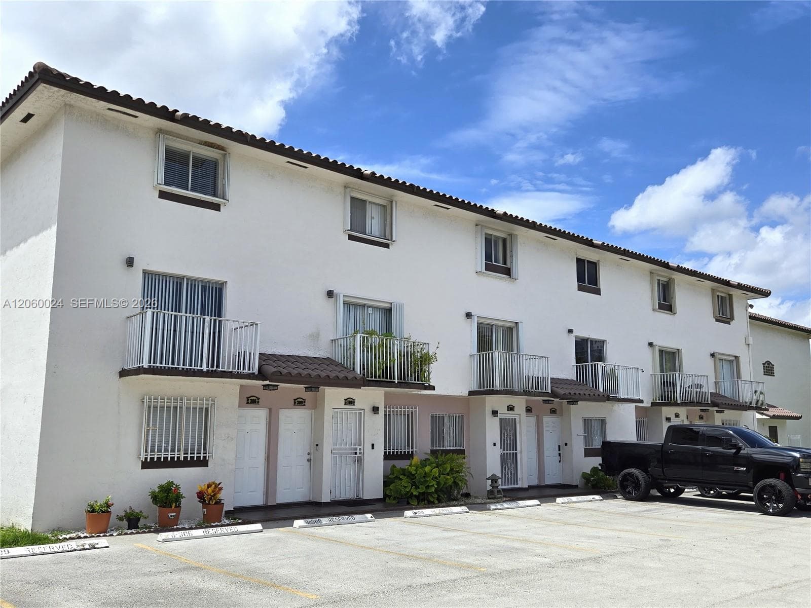 Condominium at 900 SW 104th Ct # 206, Miami FL 33174