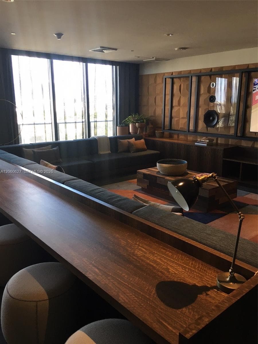 Condominium at 121 NE 34th St # 914, Miami FL 33137