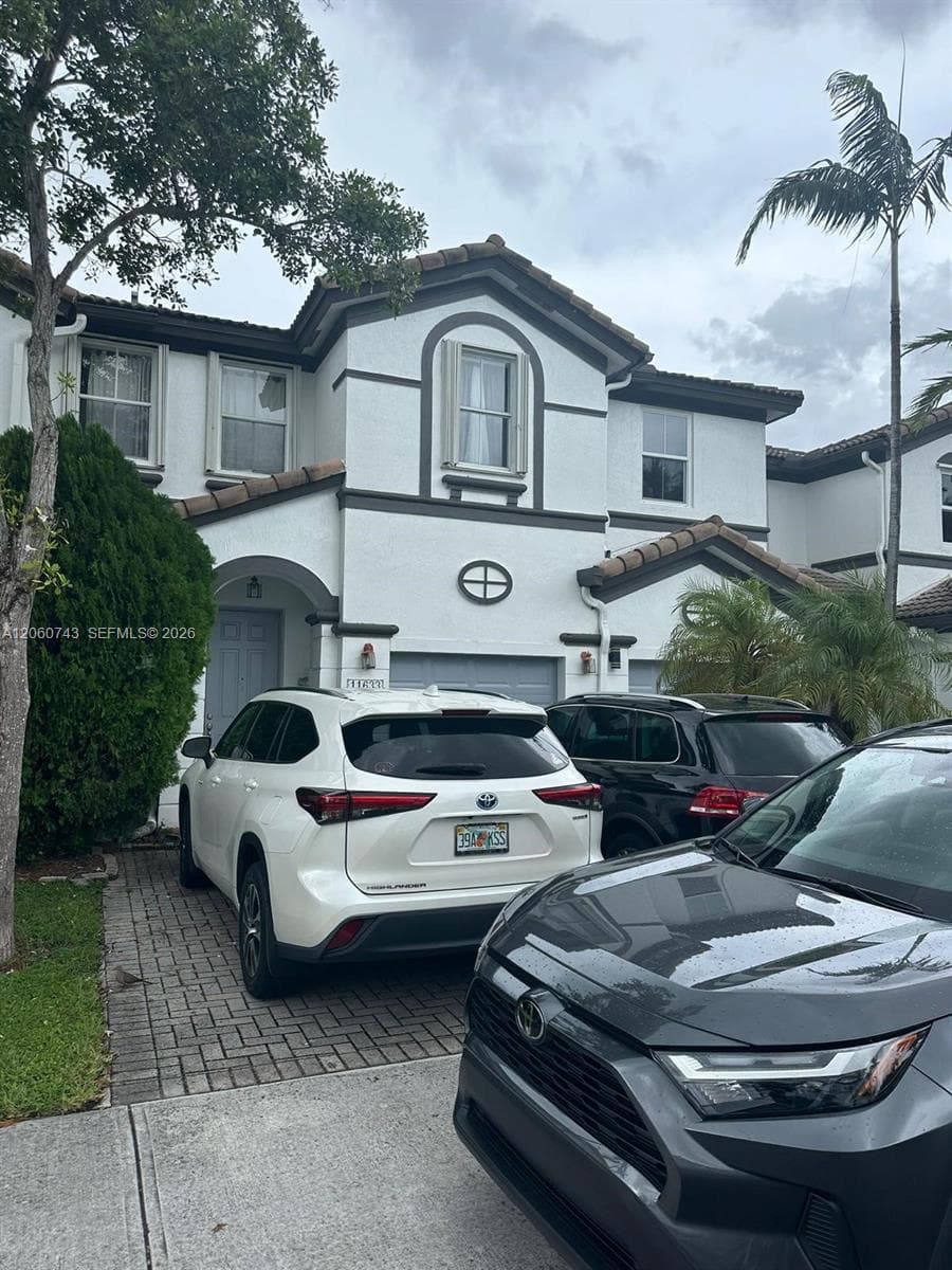 Townhouse at 11633 NW 78th St, Doral FL 33178