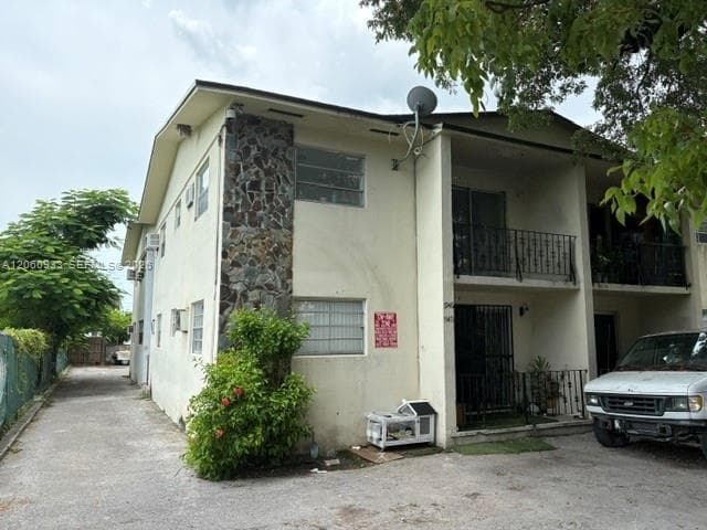 Apartment at 1940 NW 30th St # 6, Miami FL 33142