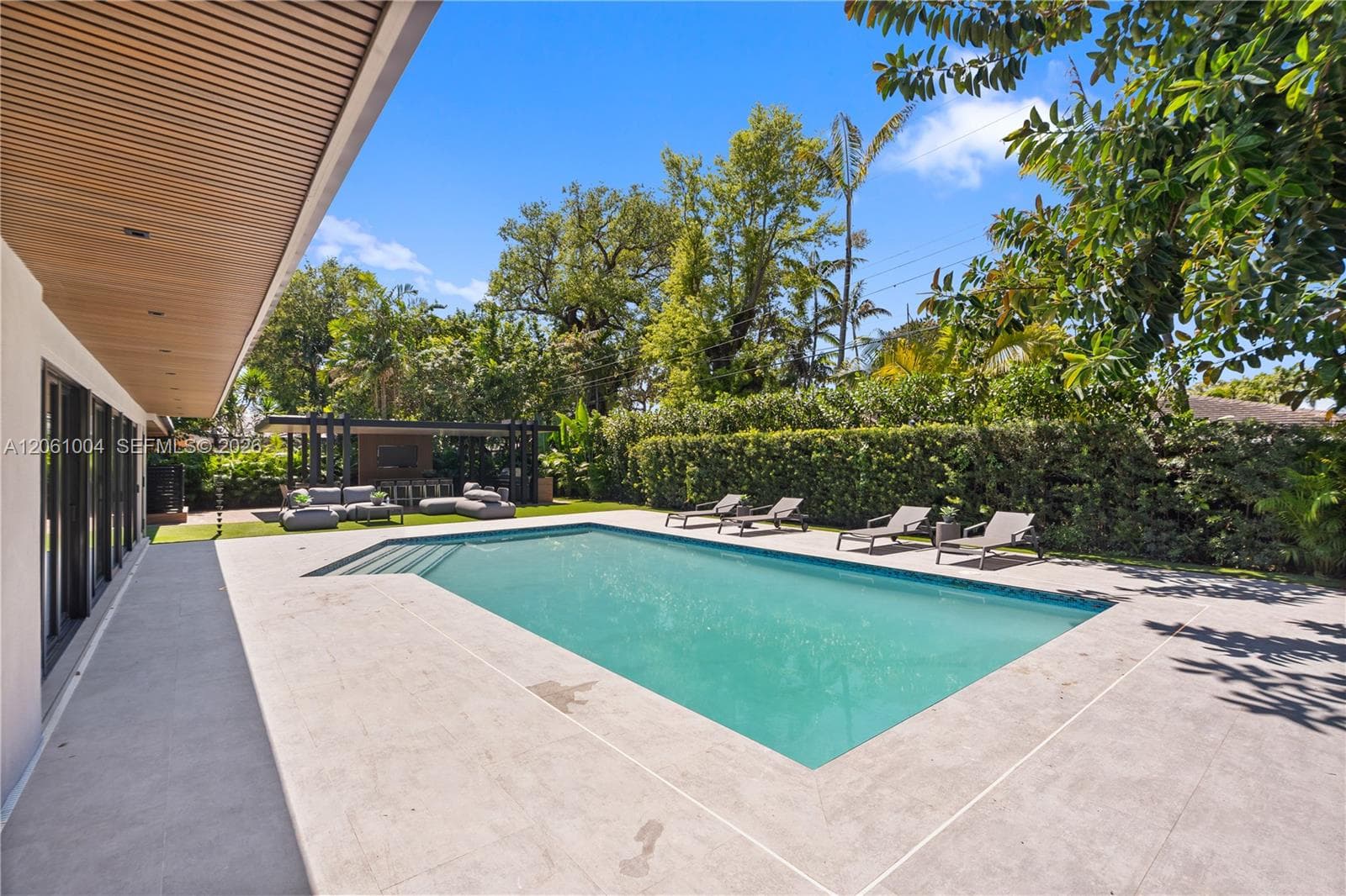 Single Family Residence at 20020 NE 21st Ct, Miami FL 33179