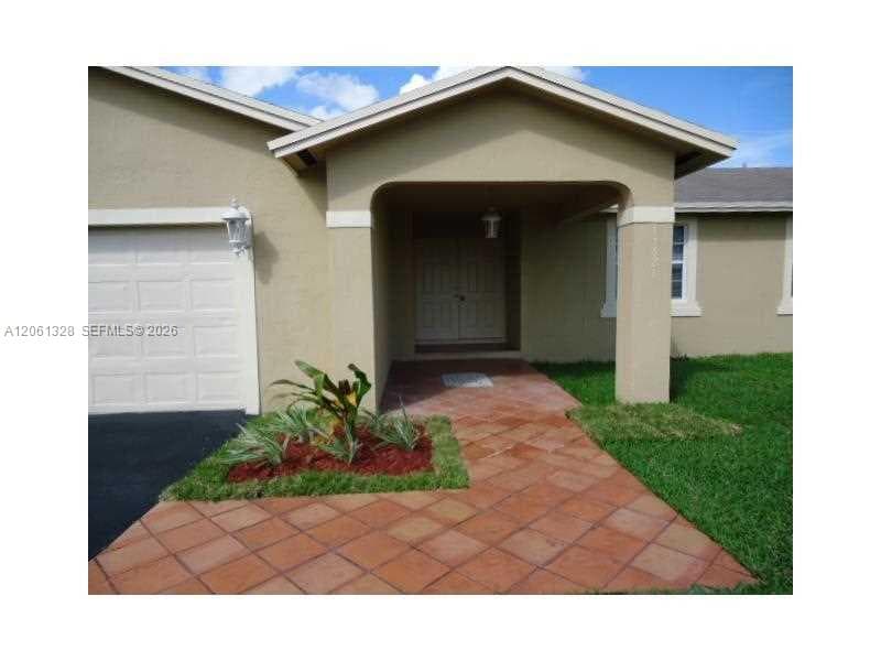 Single Family Residence at 13621 SW 281st Ter, Homestead FL 33033
