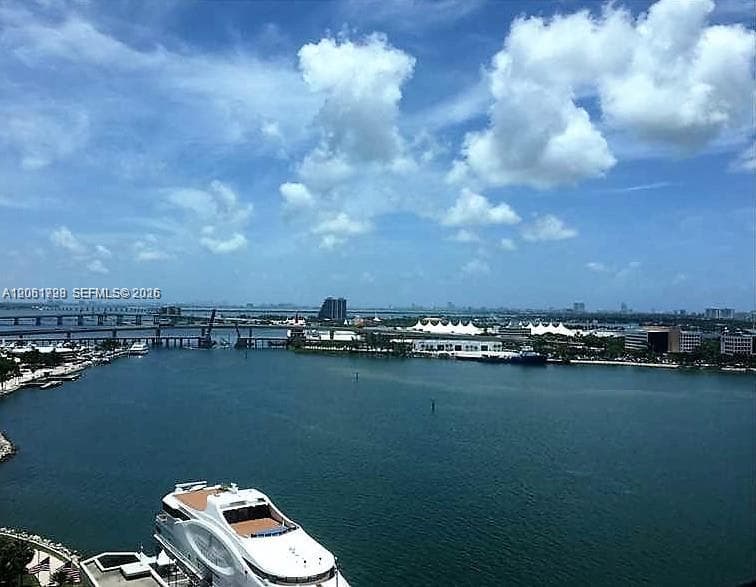 Condominium at 335 S Biscayne Blvd # 1810, Miami FL 33131