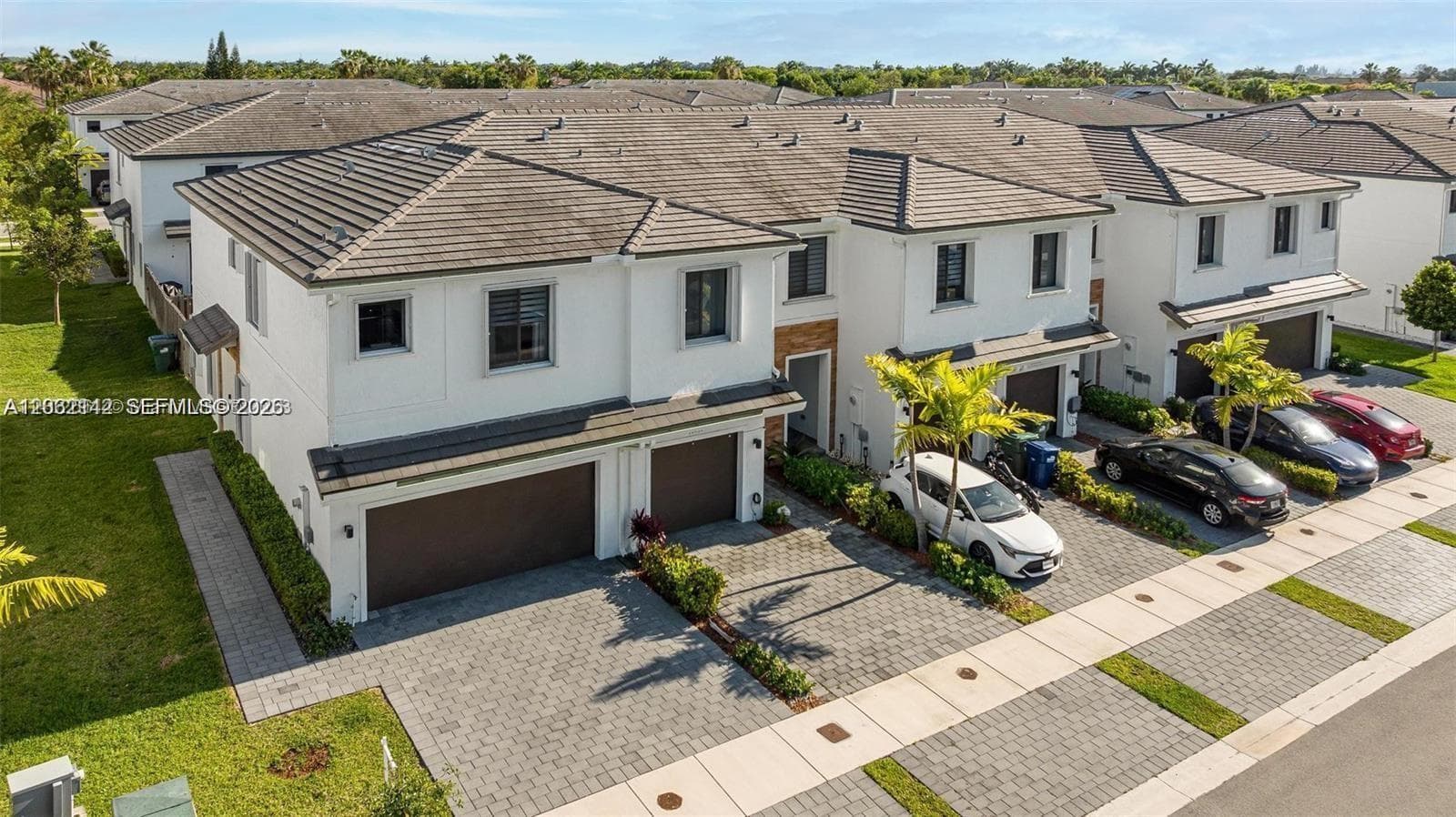 Townhouse at 10934 SW 235th St, Homestead FL 33032