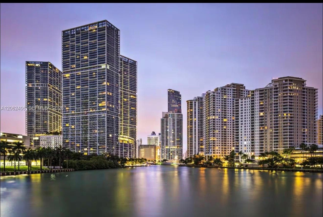 Condominium at 485 Brickell Ave # 4711, Miami FL 33131