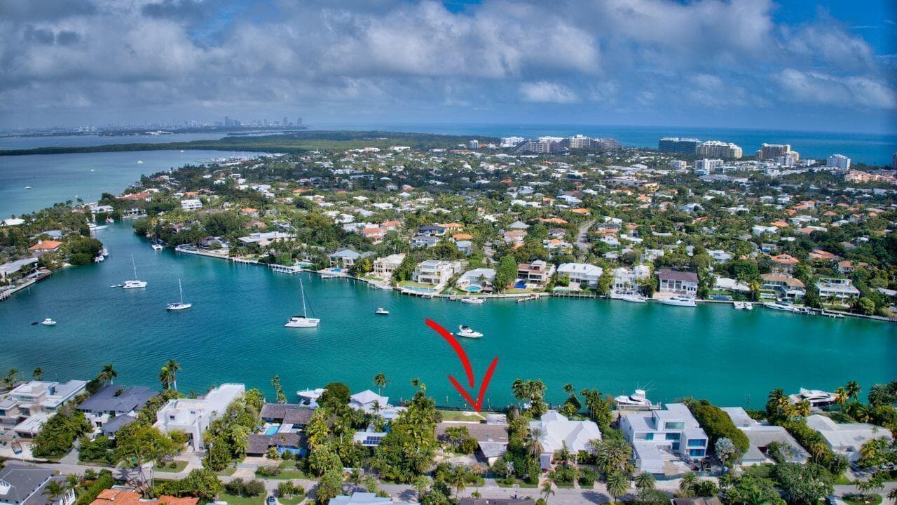 Single Family Residence at 631 N Mashta Drive, Key Biscayne FL 33149