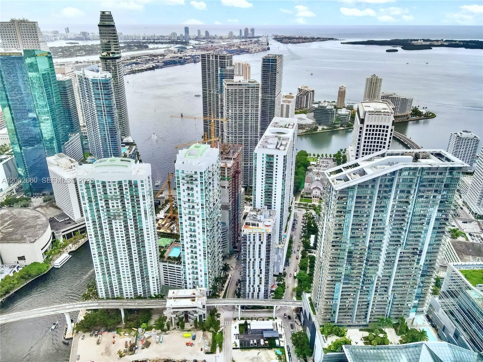 Condominium at 31 SE 6th St # 1708, Miami FL 33131