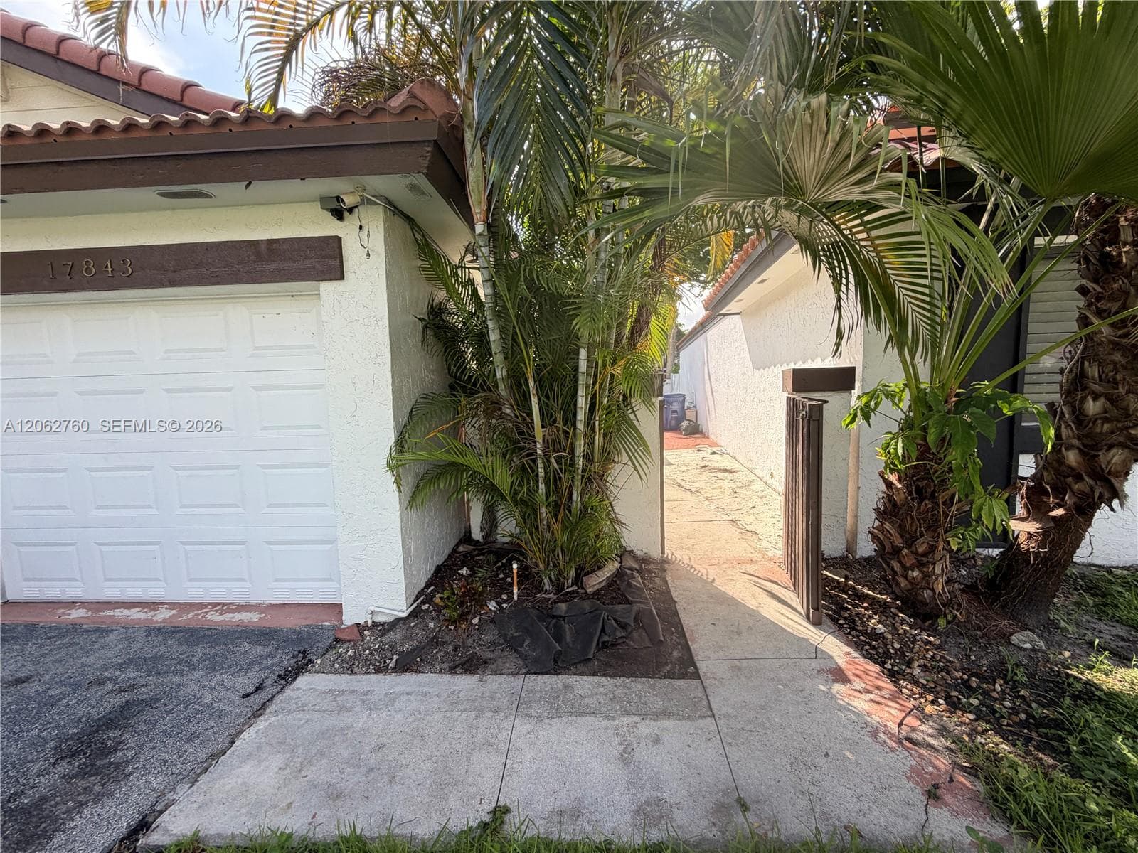 Apartment at 17843 NW 63rd Ct # 0, Hialeah FL 33015