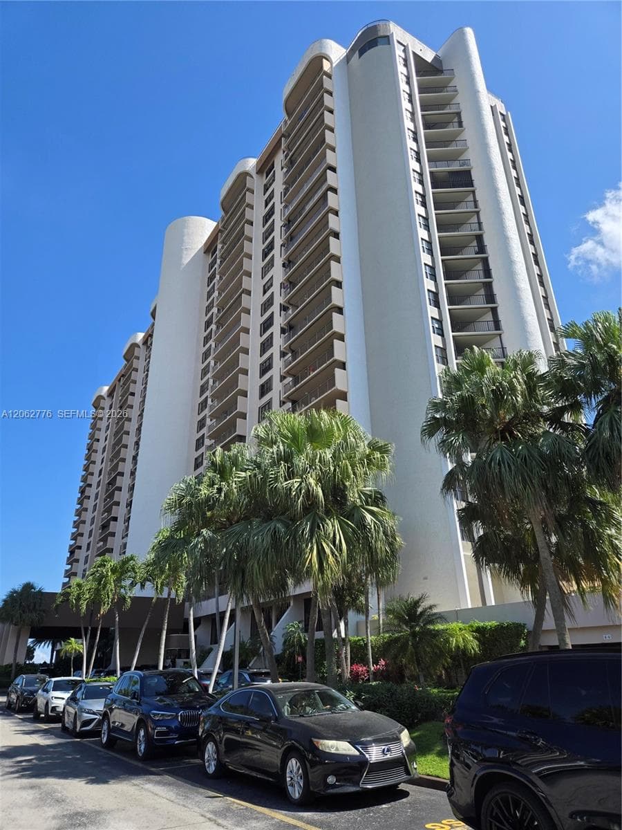 Condominium at 1800 NE 114th St # 911, Miami FL 33181