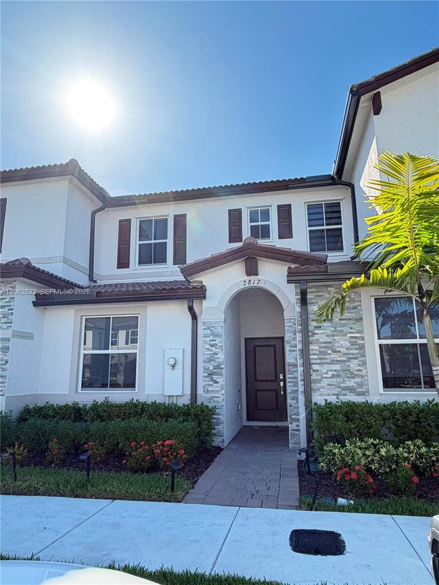 Townhouse at 2817 SE 26th Ave, Homestead FL 33035