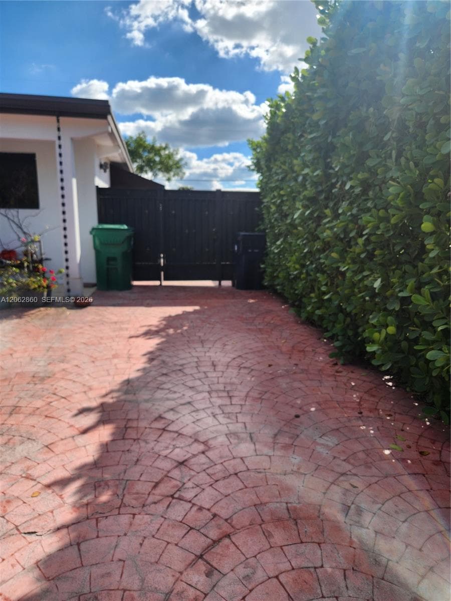 Efficiency at 10020 SW 213th Ter # 0, Cutler Bay FL 33189