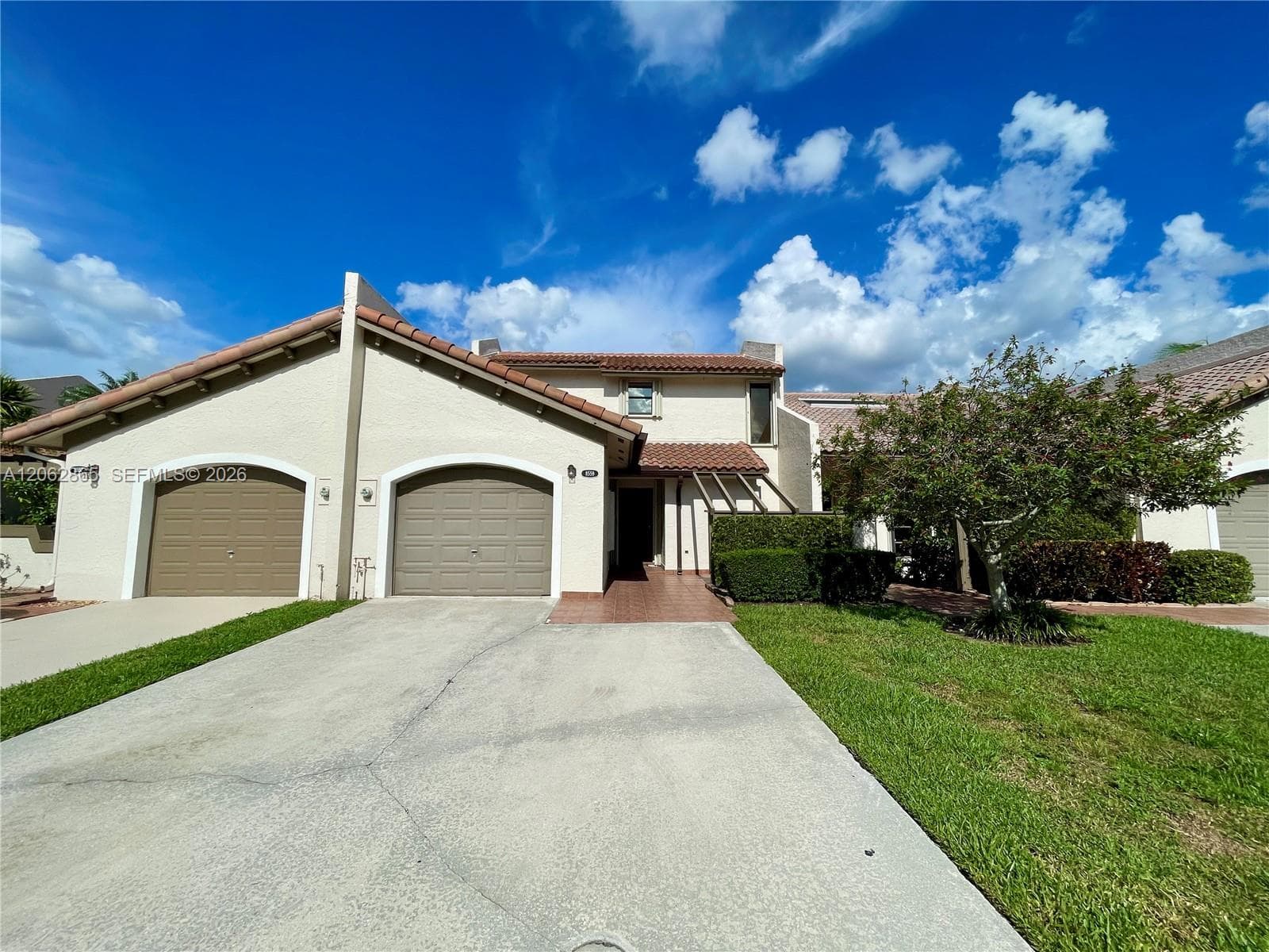Villa at 8559 SW 115th Pl, Miami FL 33173