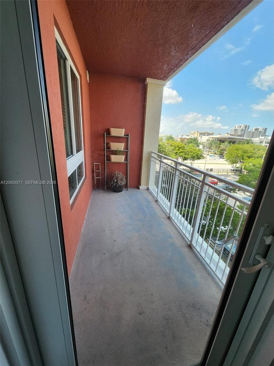 Condominium at 7355 SW 89th St # 425N, Miami FL 33156