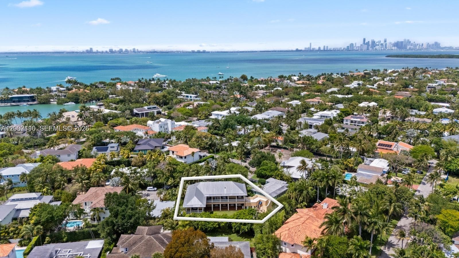 Single Family Residence at 685 Harbor Ln, Key Biscayne FL 33149
