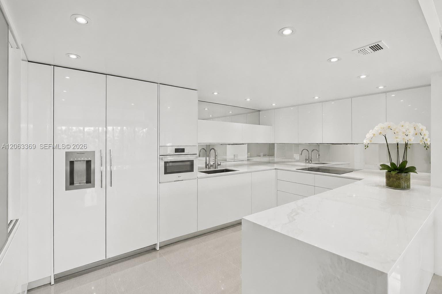 Condominium at 155 Ocean Lane Dr # 208, Key Biscayne FL 33149