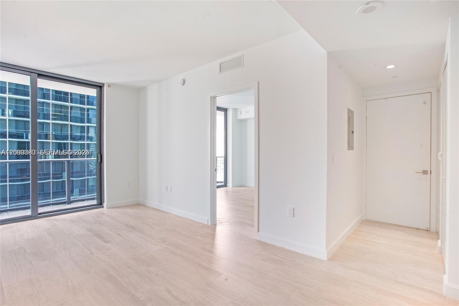 Condominium at 55 SW 9th St # 1907, Miami FL 33130
