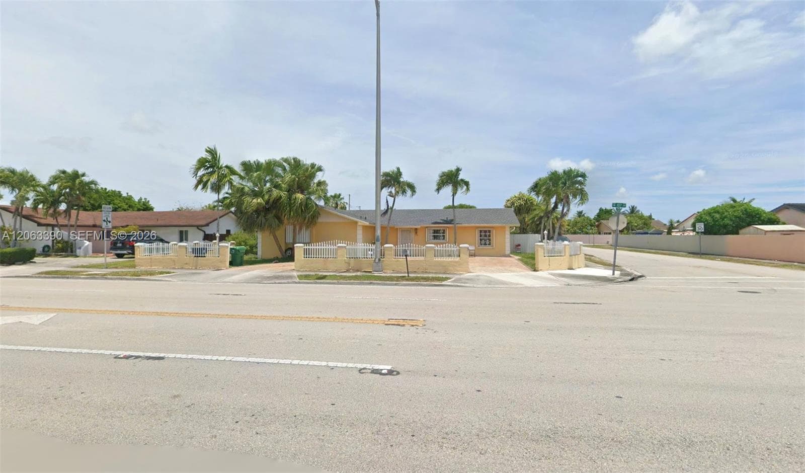 Single Family Residence at 6535 SW 107th Ave, Miami FL 33173