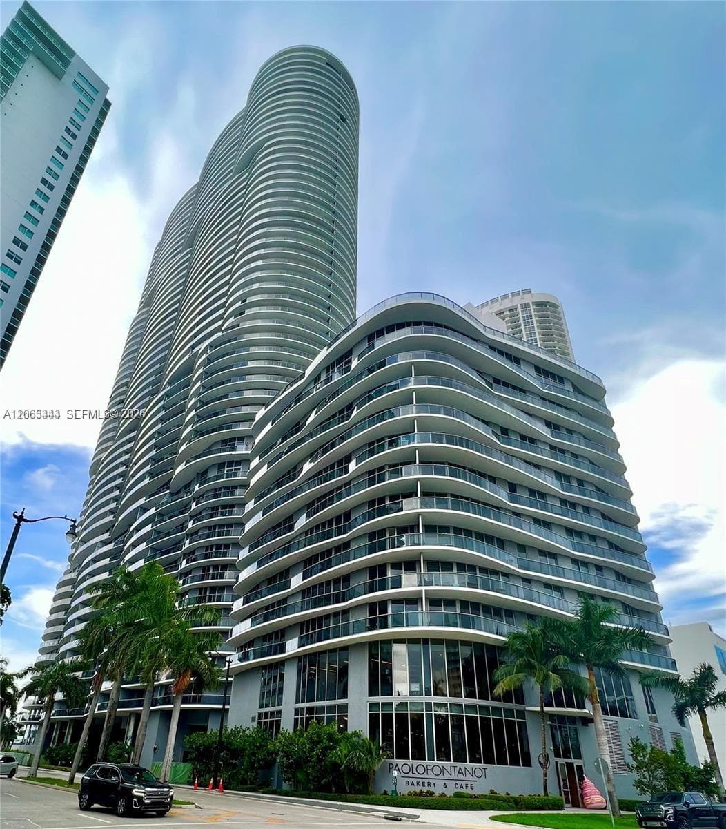 Condominium at 488 NE 18th St # 3000, Miami FL 33132