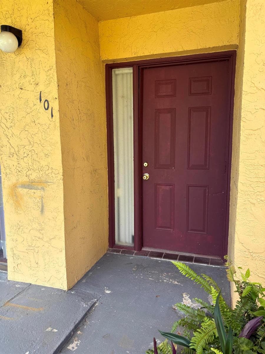 Condominium at 610 NW 214TH Street # 101, Miami Gardens FL 33169