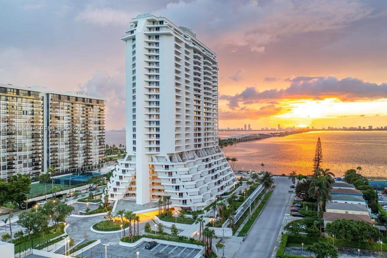 Apartment at 555 NE 34th St # 401, Miami FL 33137
